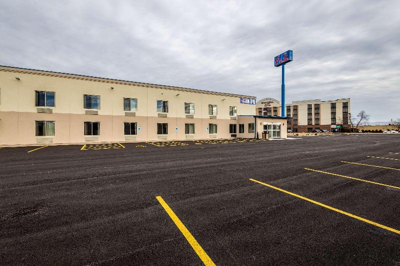 Motel 6 Peoria, IL image