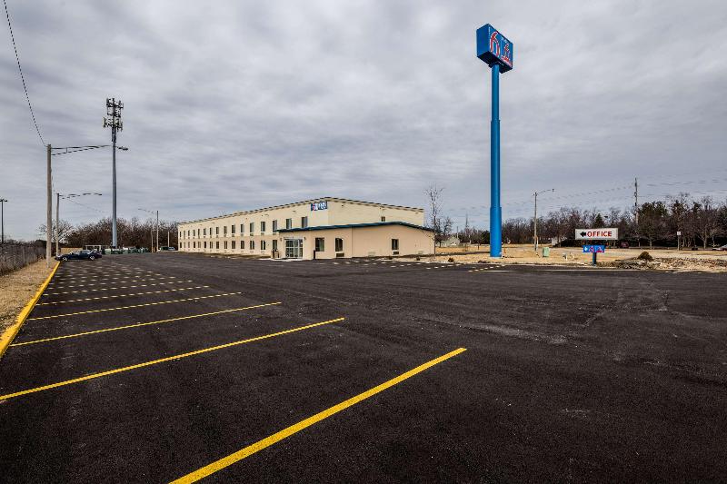 Motel 6 Peoria, IL image