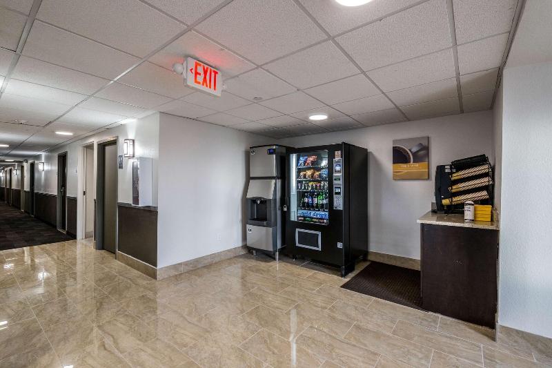 Motel 6 Peoria, IL image