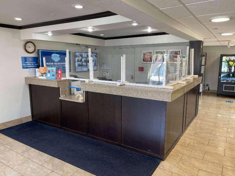 Motel 6 Peoria, IL image