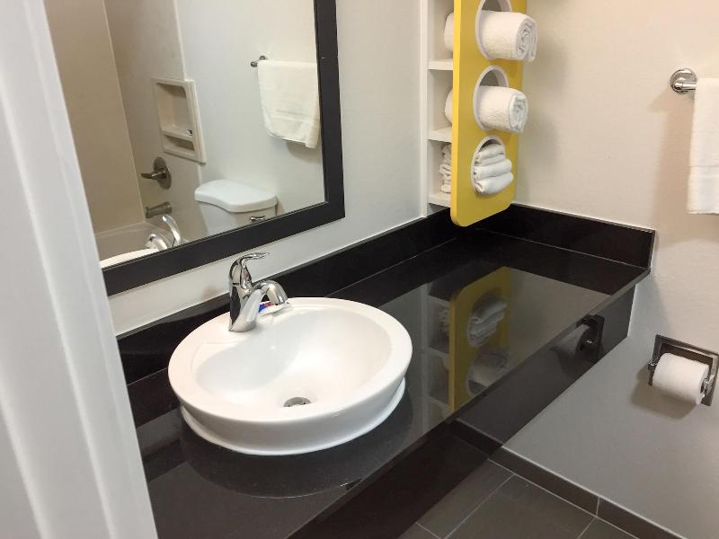 Motel 6 Peoria, IL image