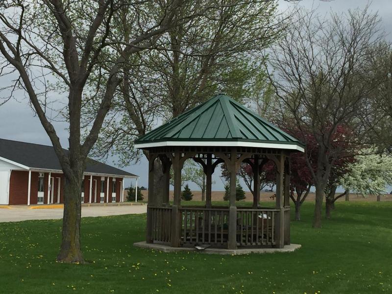Crest Country Inn image