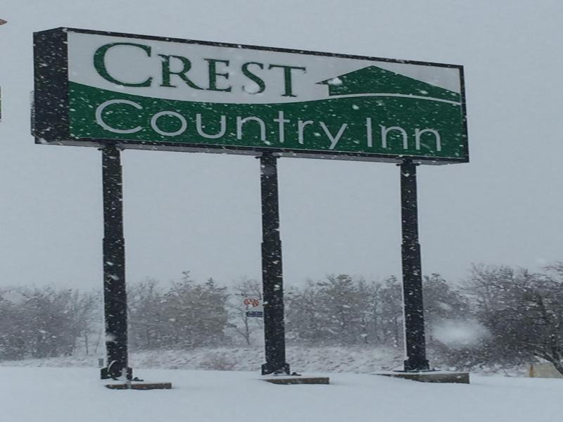 Crest Country Inn image