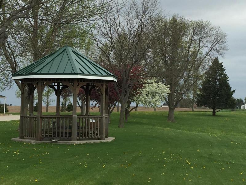 Crest Country Inn image