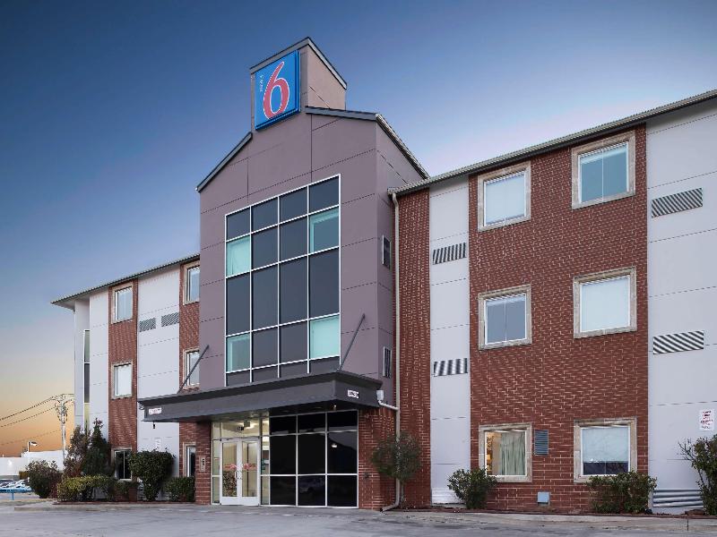 Motel 6 Norman, OK image