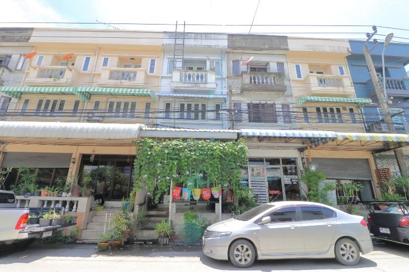 OYO 872 Saen Sabai Hostel — main photo