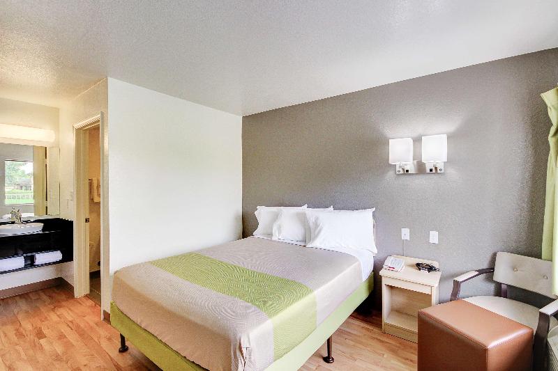 Studio 6 Midwest City, OK - Oklahoma City image