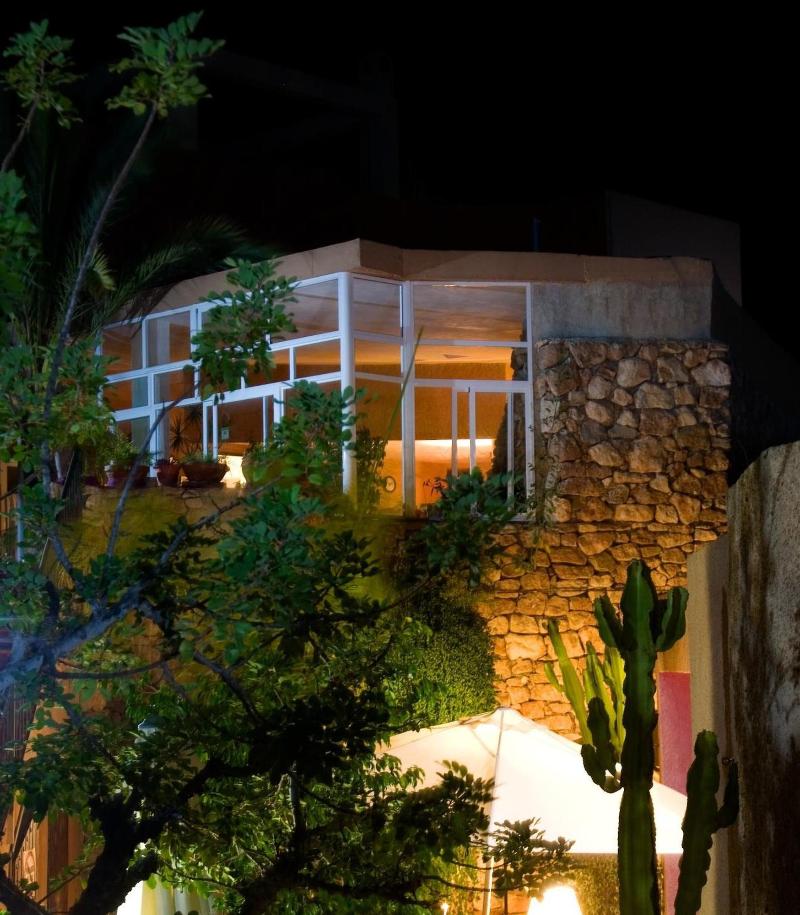 Cortijo De La Media Luna image