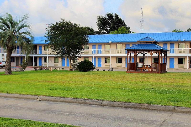 Motel 6 Winnie, TX image