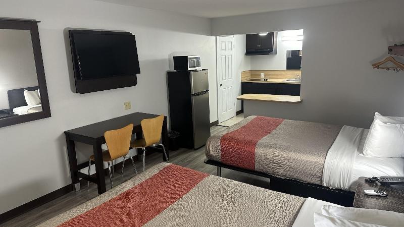 Motel 6 Winnie, TX image