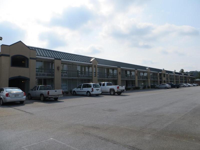 Americourt Extended Stays