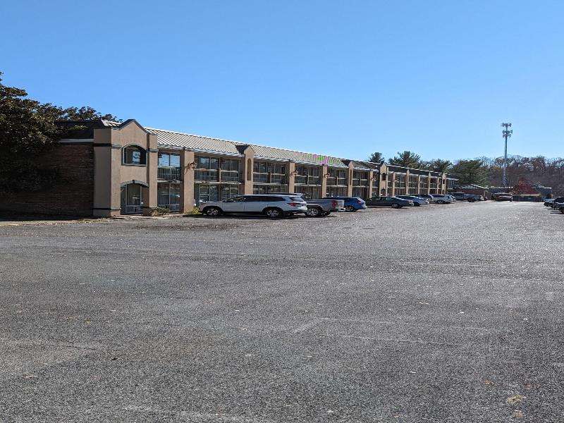 Americourt Extended Stays