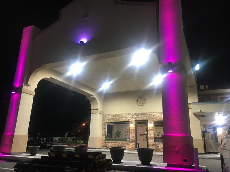 Executive Inn Odessa image