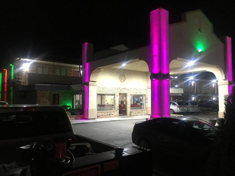 Executive Inn Odessa image
