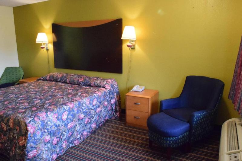 Executive Inn Odessa image