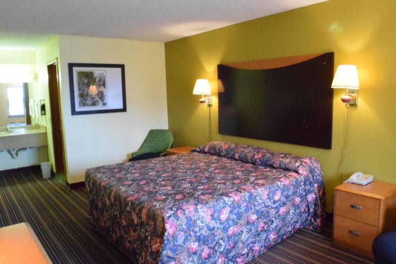 Executive Inn Odessa image