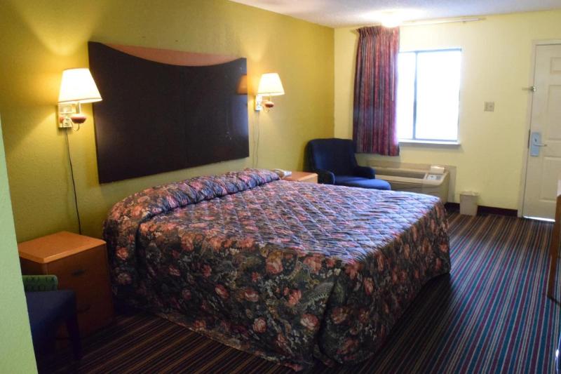 Executive Inn Odessa image