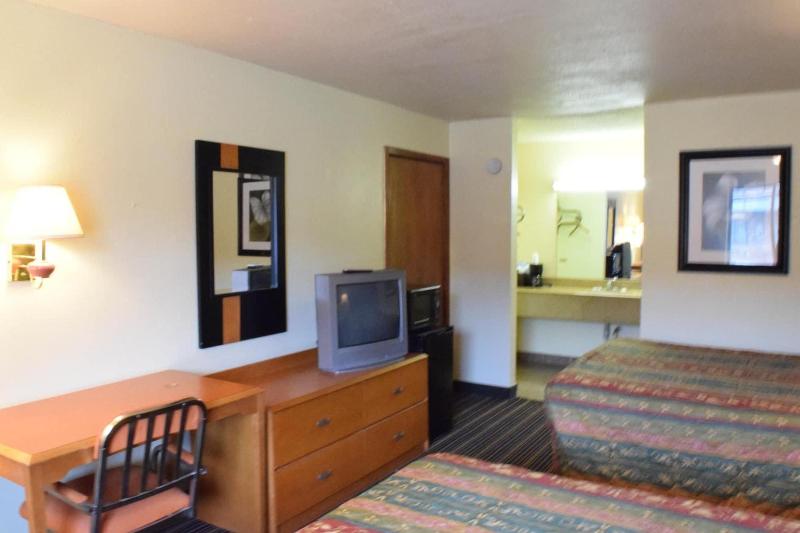 Executive Inn Odessa image