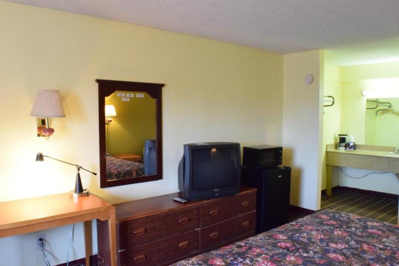 Executive Inn Odessa image