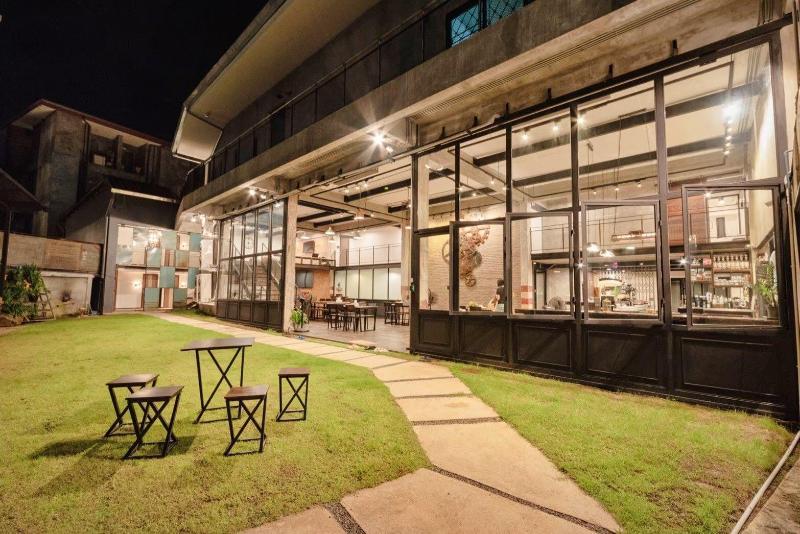 The Entaneer Poshtel - Hostel image