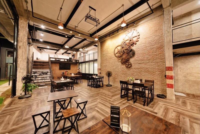 The Entaneer Poshtel - Hostel image