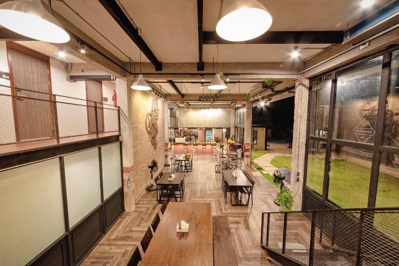 The Entaneer Poshtel - Hostel image