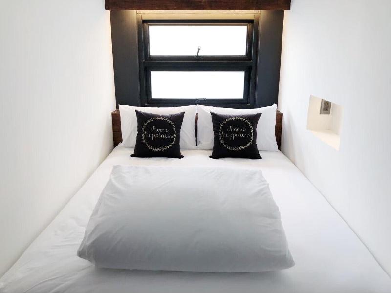 The Entaneer Poshtel - Hostel image