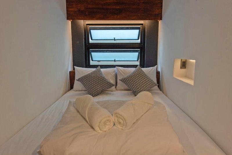 The Entaneer Poshtel - Hostel image