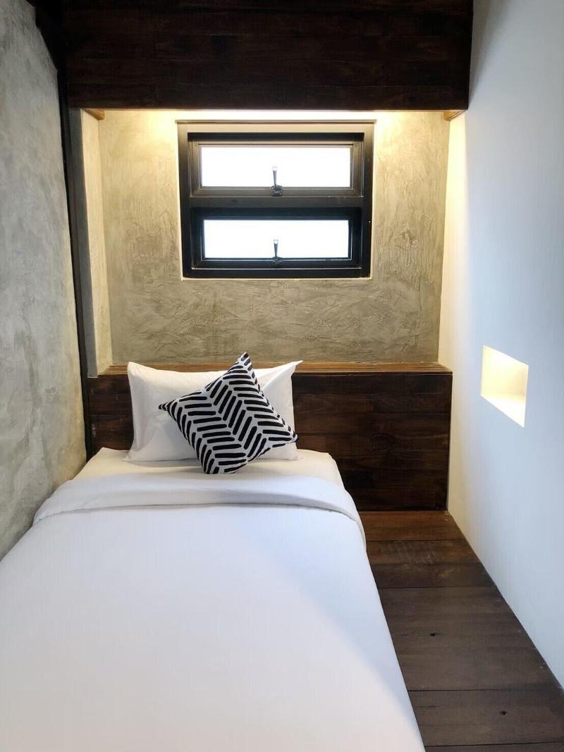 The Entaneer Poshtel - Hostel image