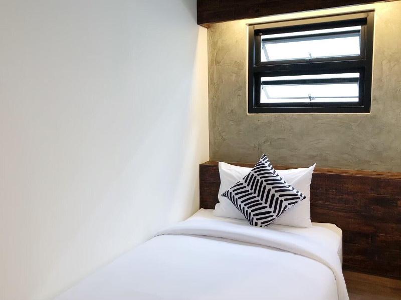 The Entaneer Poshtel - Hostel image