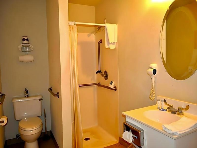 Andrews Motor Inn image