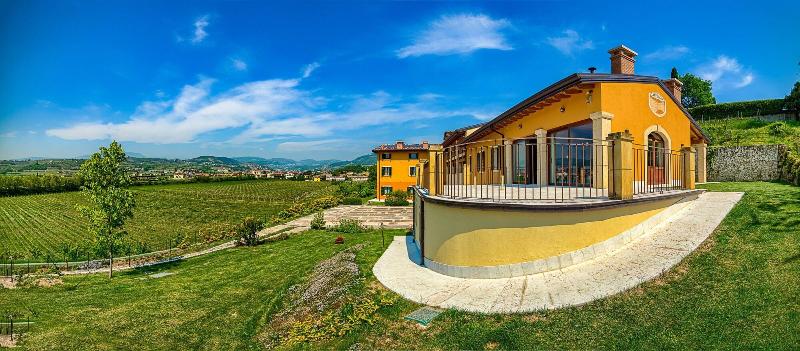 La Fonte Degli Dei Wine Relais Adults Only image