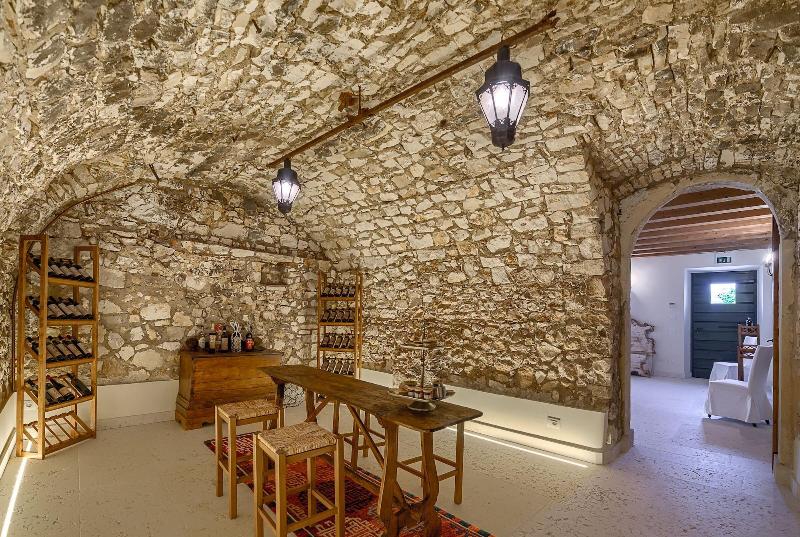 La Fonte Degli Dei Wine Relais Adults Only image