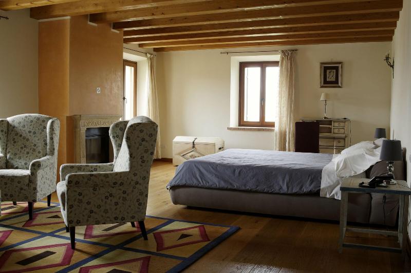 La Fonte Degli Dei Wine Relais Adults Only image
