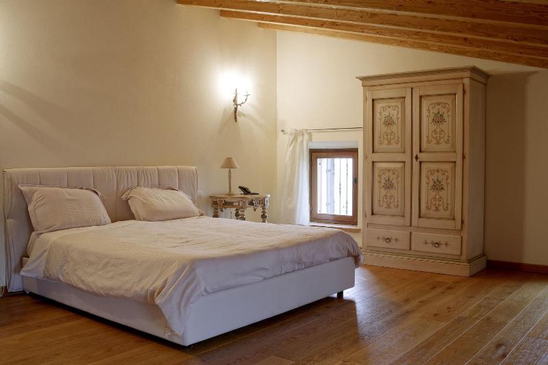 La Fonte Degli Dei Wine Relais Adults Only image