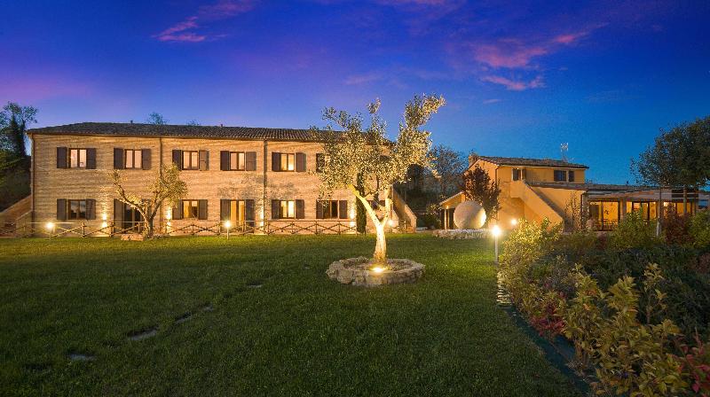 Villa Gens Camuria image