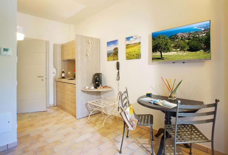 Villa Gens Camuria image