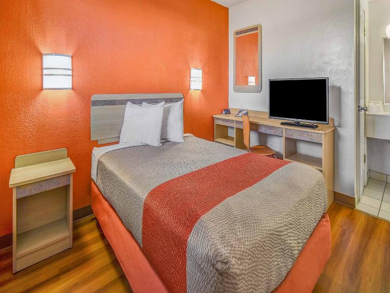 Motel 6 North Ridgeville, Oh-Cleveland Intl Airp image