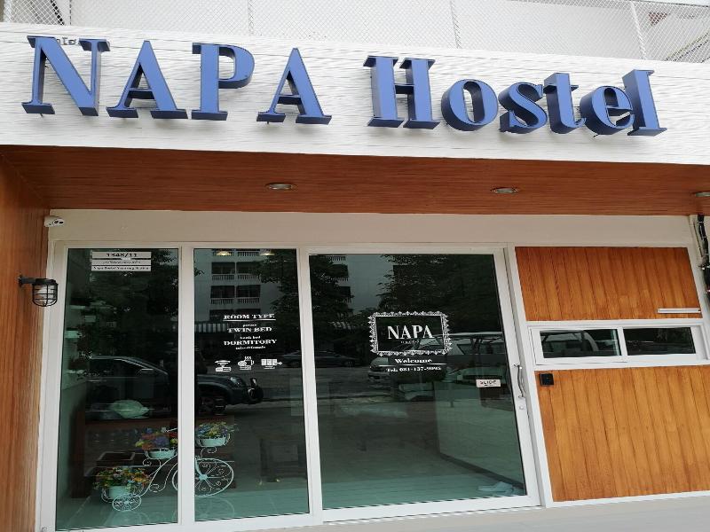 Napa Hostel Samrong Station image