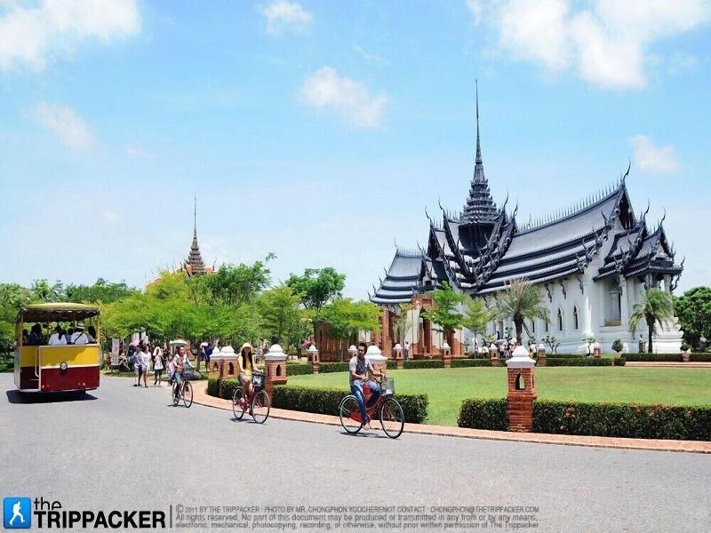 Napa Hostel Samrong Station image