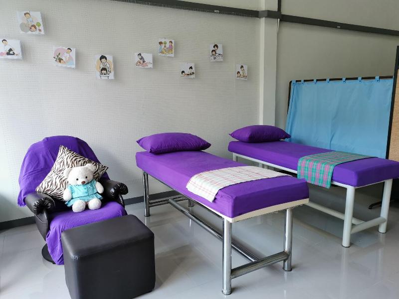 Napa Hostel Samrong Station image