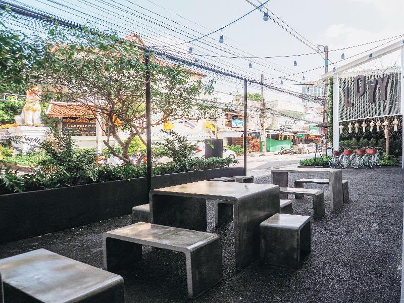 Loyy Hotel - Hostel