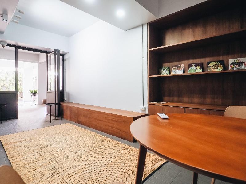 Loyy Hotel - Hostel