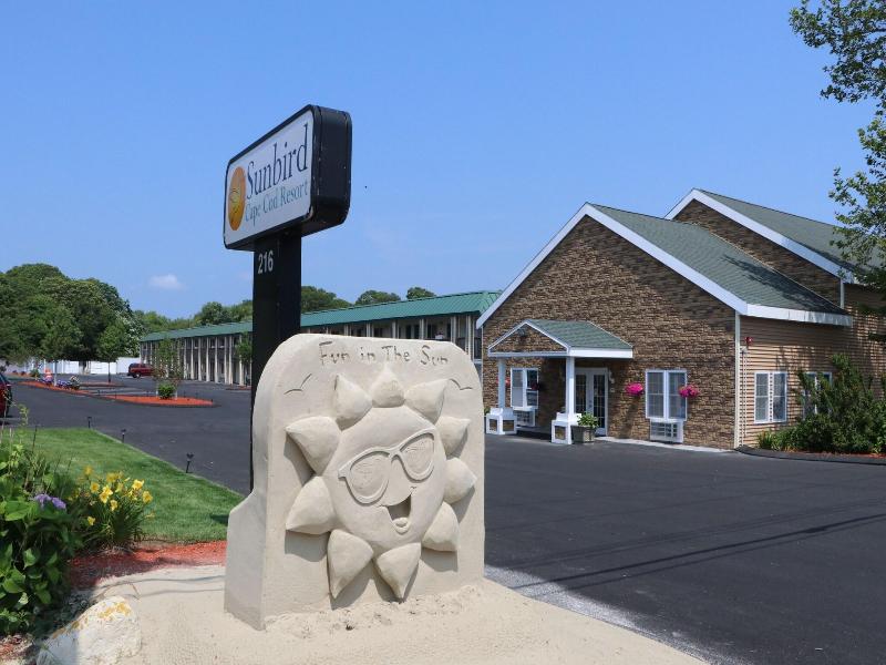 Howard Johnson by Wyndham West Yarmouth/Cape Cod image