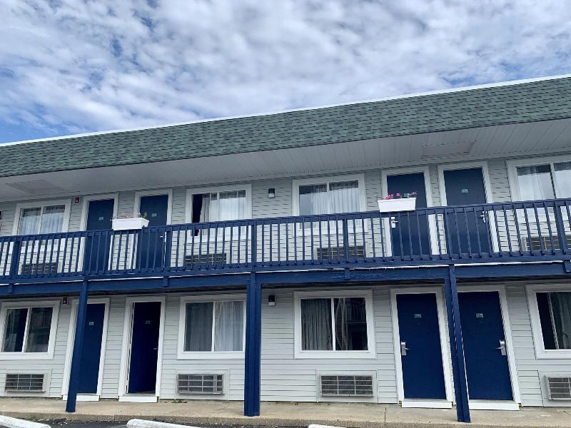 Howard Johnson by Wyndham West Yarmouth/Cape Cod image