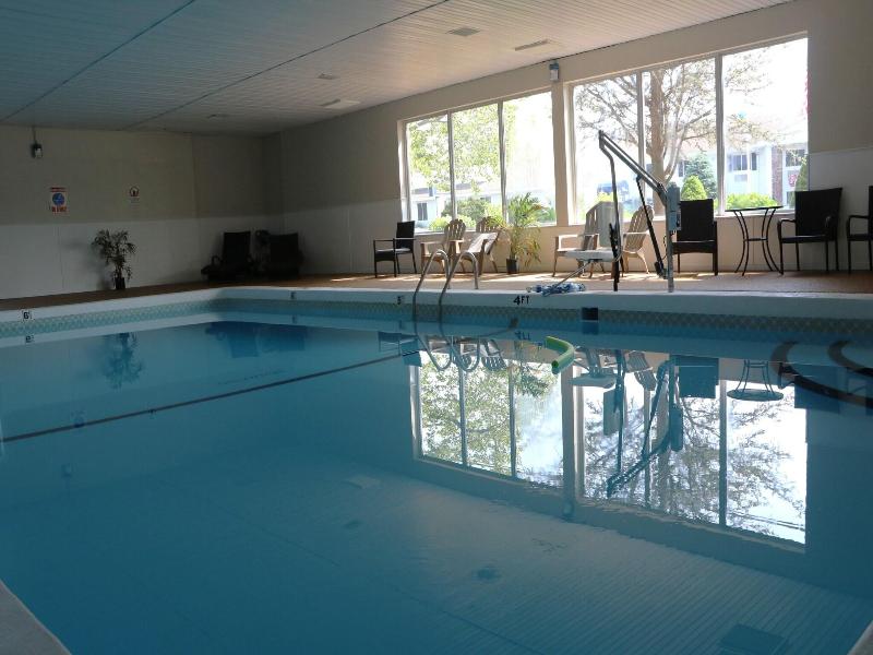 Howard Johnson by Wyndham West Yarmouth/Cape Cod image