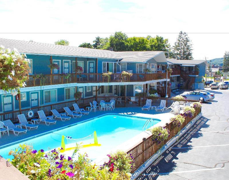 Lake Haven Motel image