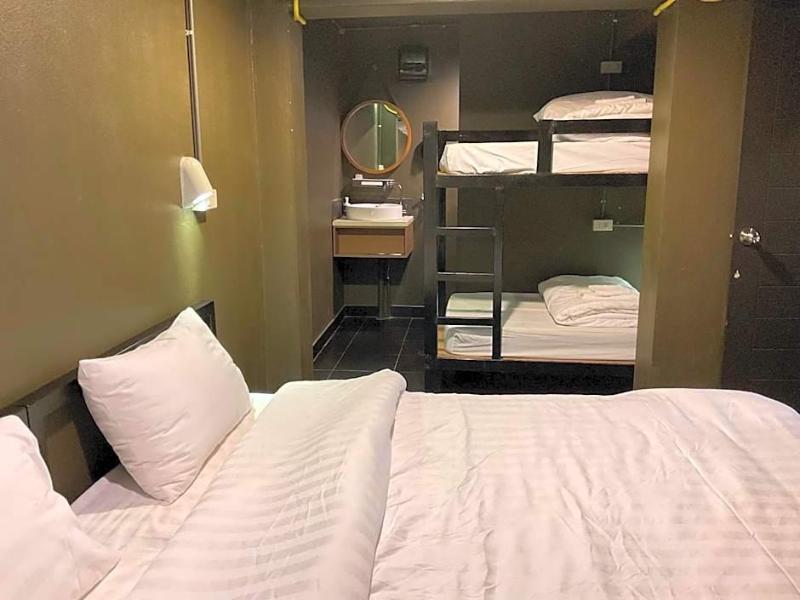 Capsule Hostel Chiangkhan image