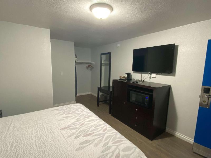 Valu Inn image