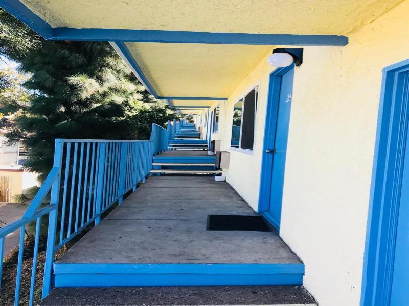 Kings Lodge Motel image